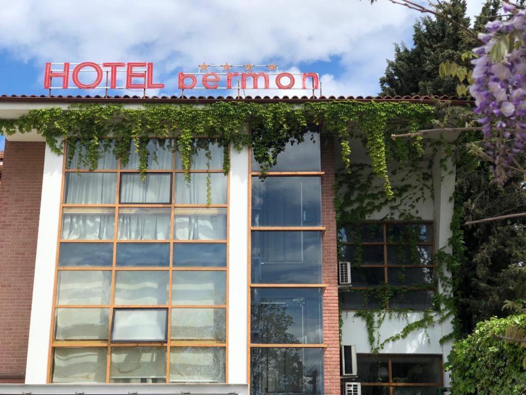 Hotel Bermon Tirana Kültér fotó